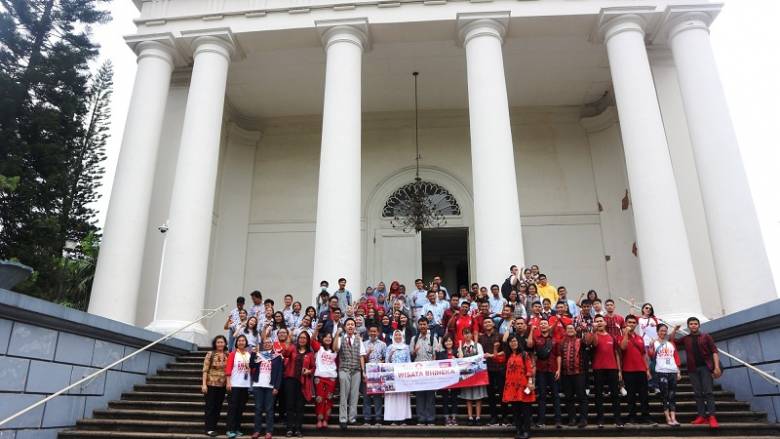 Bisakah Berwisata Mengubah Cara Pandang Terhadap Agama Lain ?